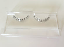 Load image into Gallery viewer, Bottom lashes